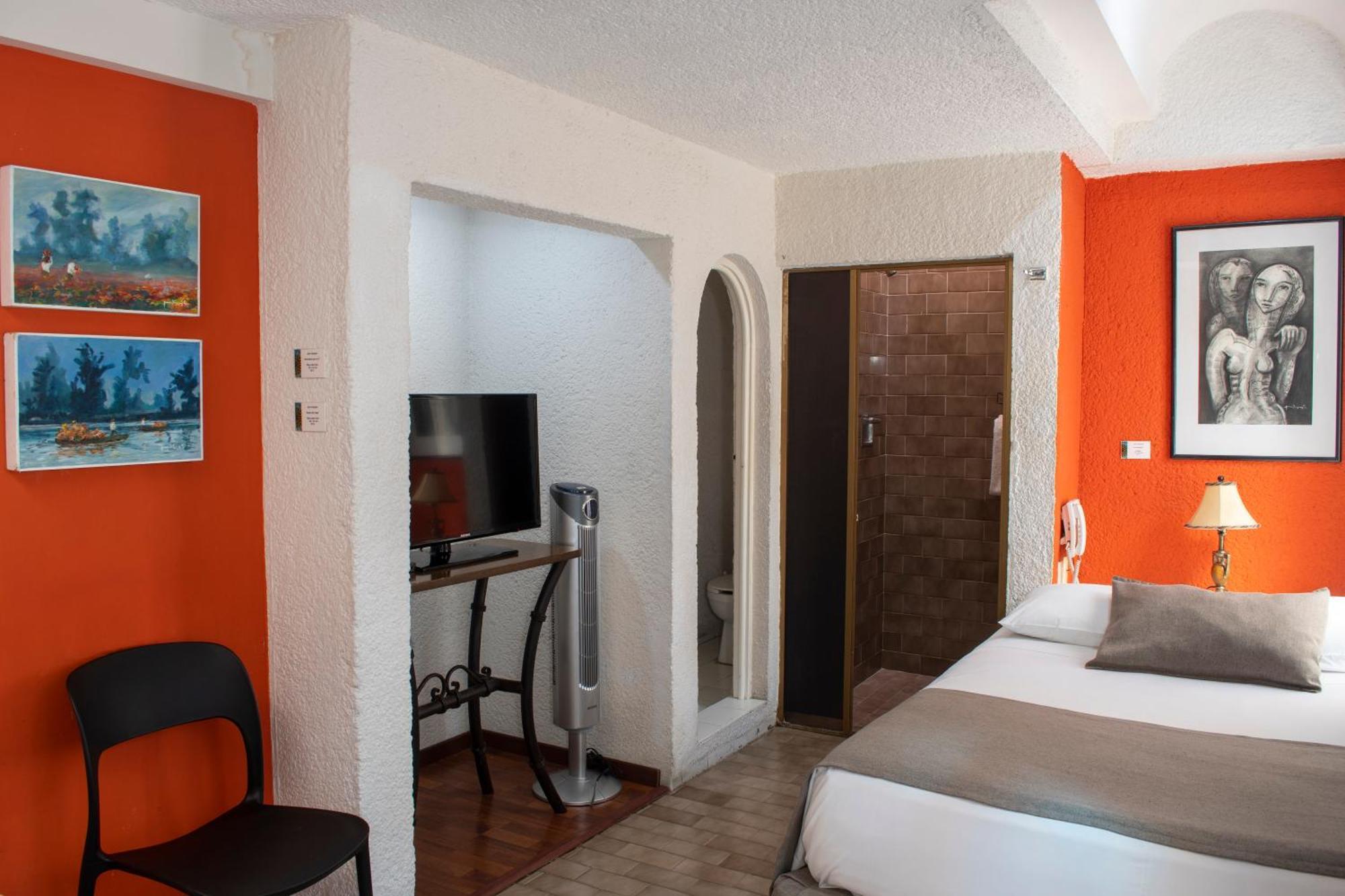 Portico Hotel & Galeria 모렐리아 외부 사진