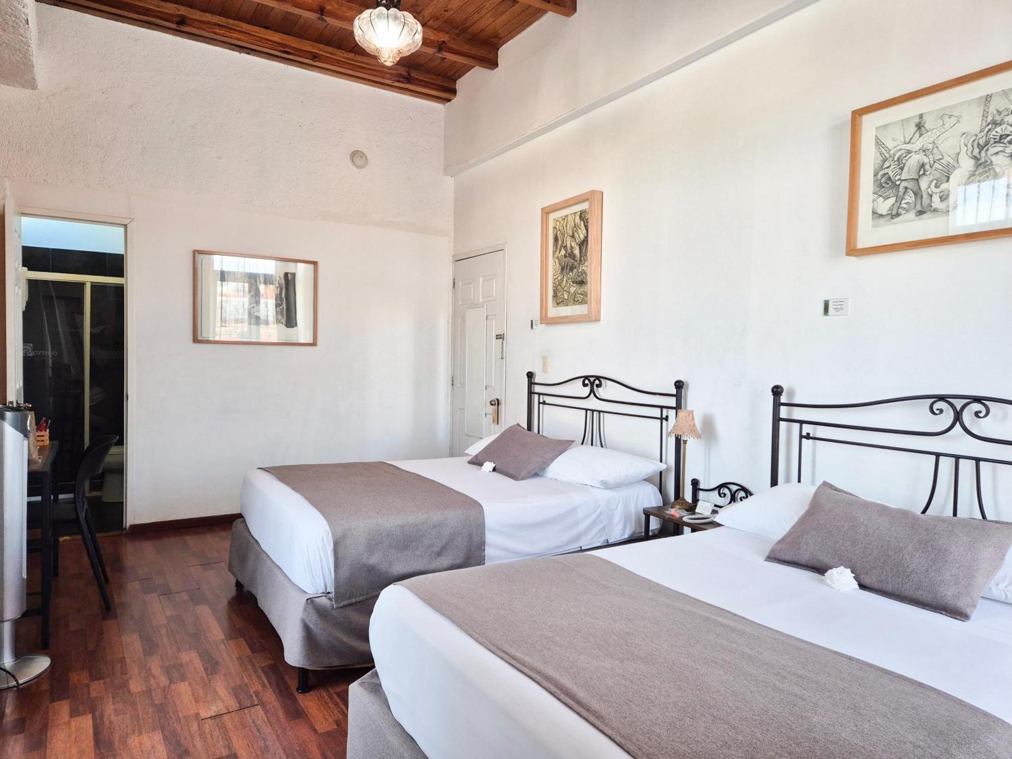 Portico Hotel & Galeria 모렐리아 외부 사진