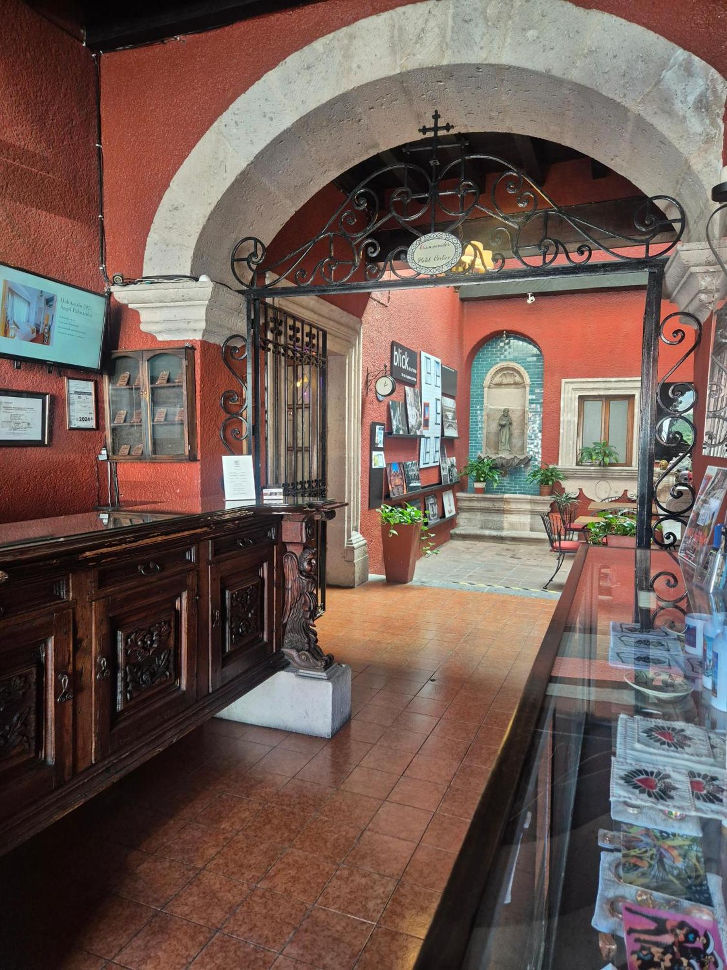 Portico Hotel & Galeria 모렐리아 외부 사진